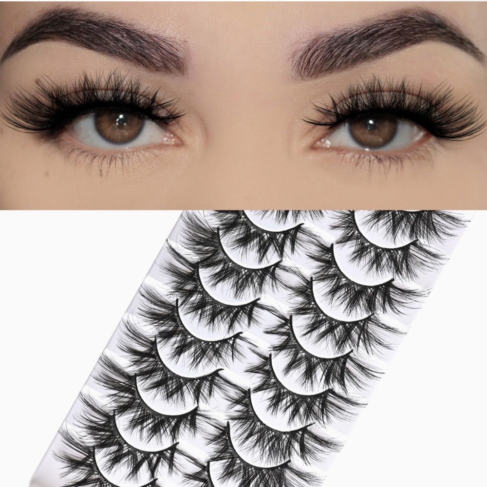 1 Pack of Lashes 
Comes with 10 pairs of lashes inside
